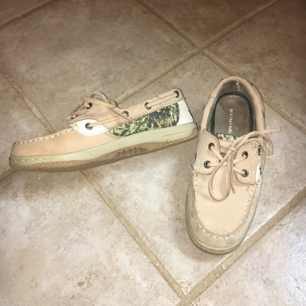 Realtree Girl Boat Shoes with Camo Details